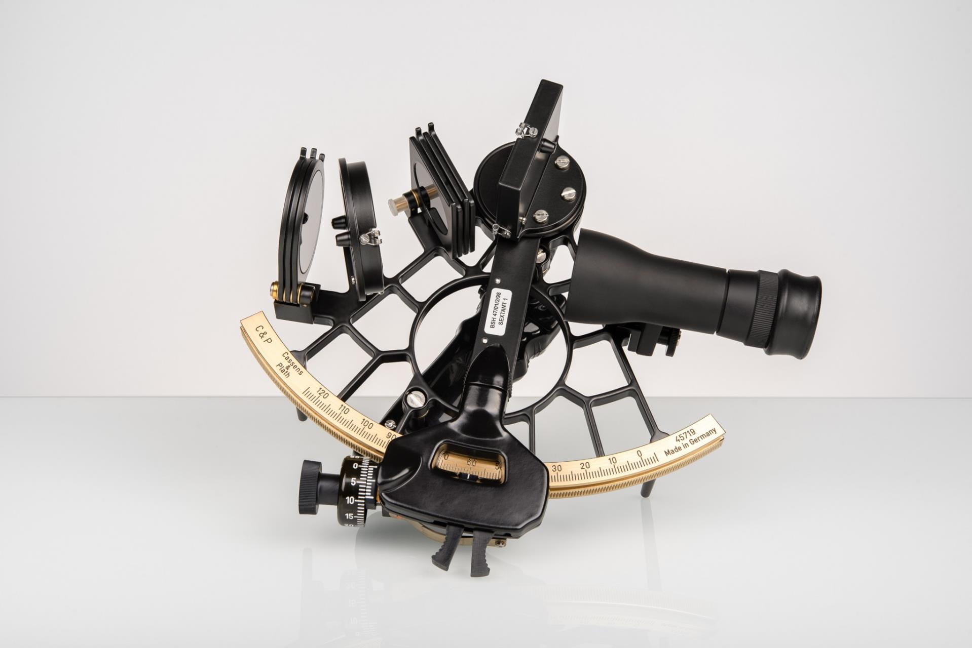 3716-005 CASSENS & PLATH PROFESSIONAL Halbsicht-Sextant mit Beleuchtung