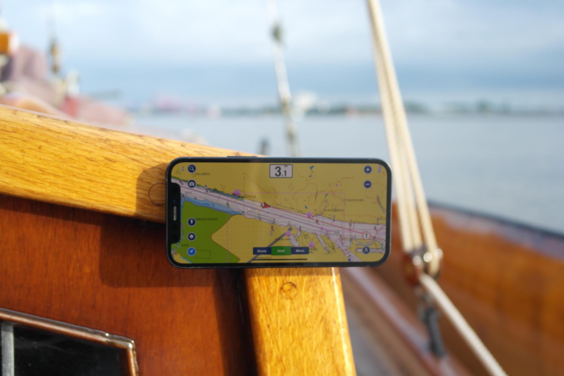 5703-010 Smartphonehalterung EMIL SAILOR, iPhone