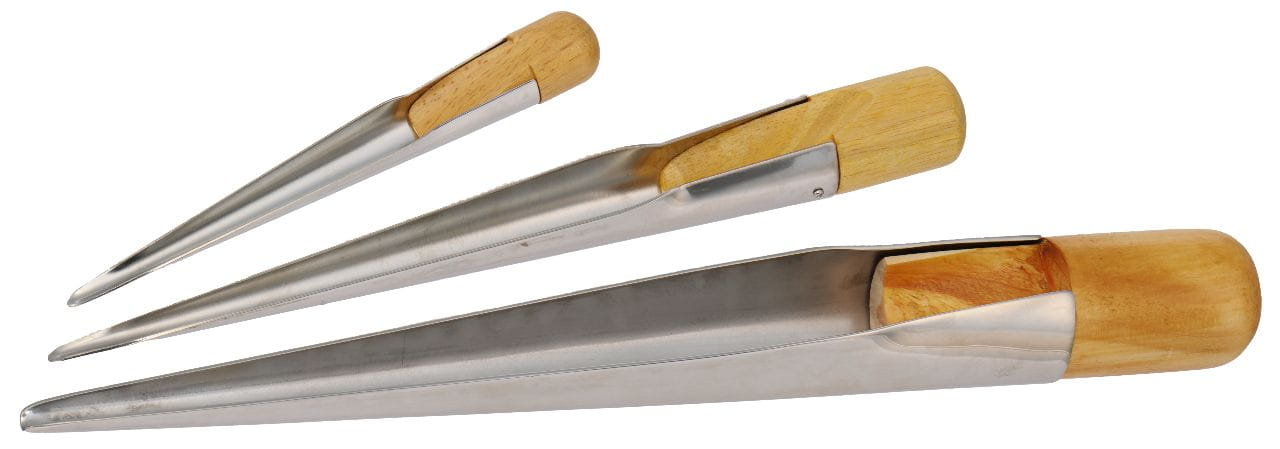 Hollow fid with wooden handle