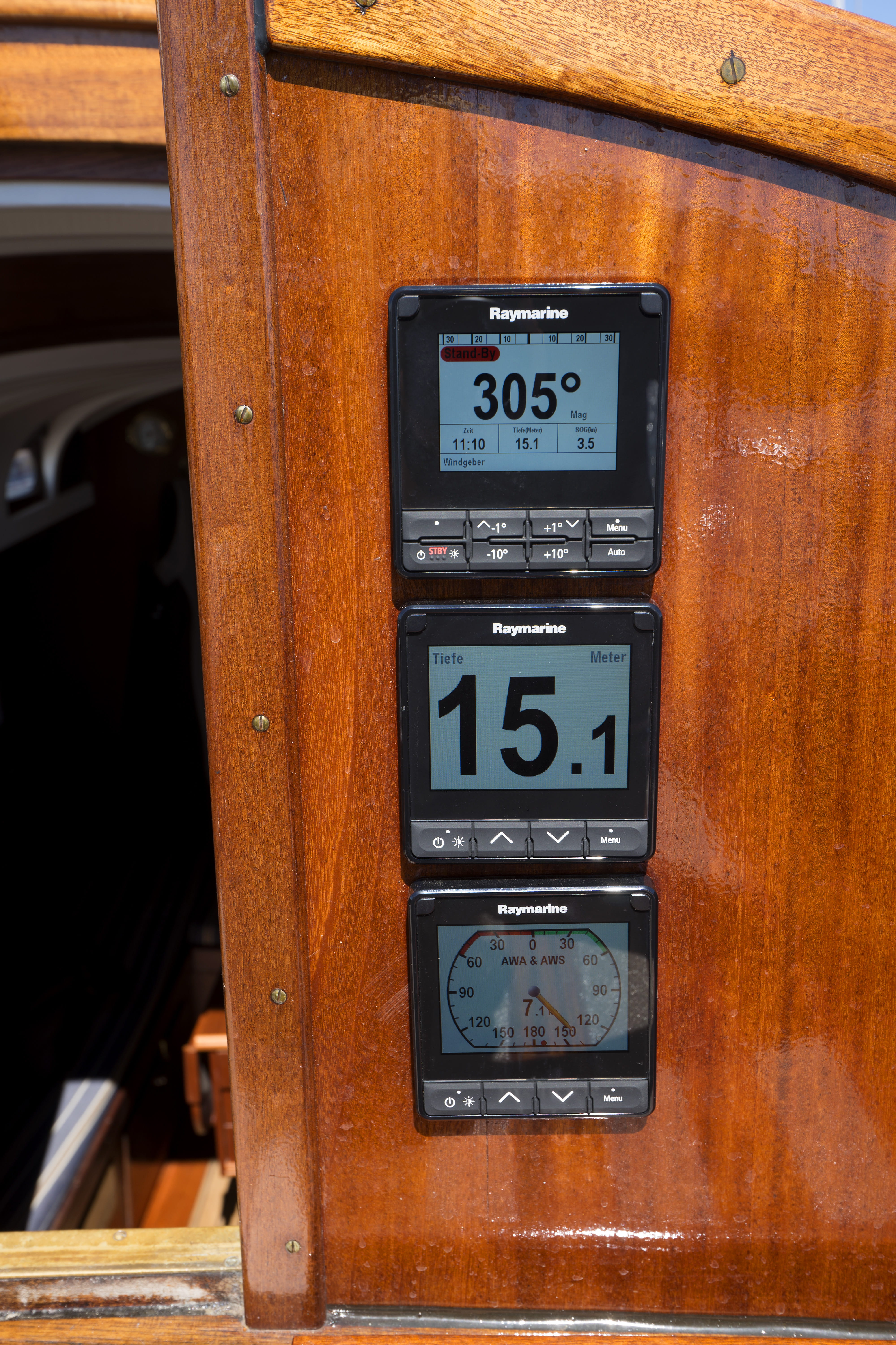 Raymarine-Trio-i70