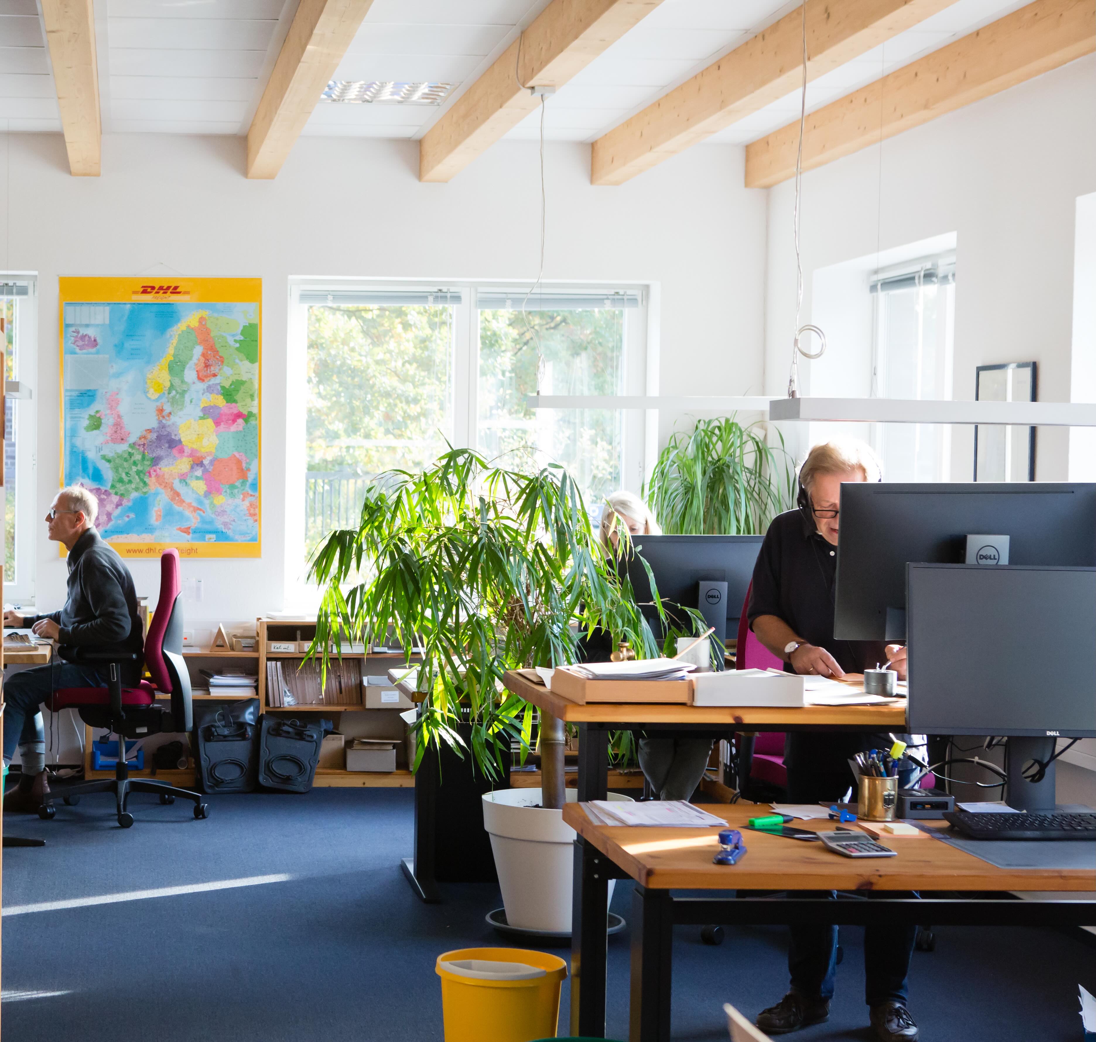241128_office_small 241128_office_small